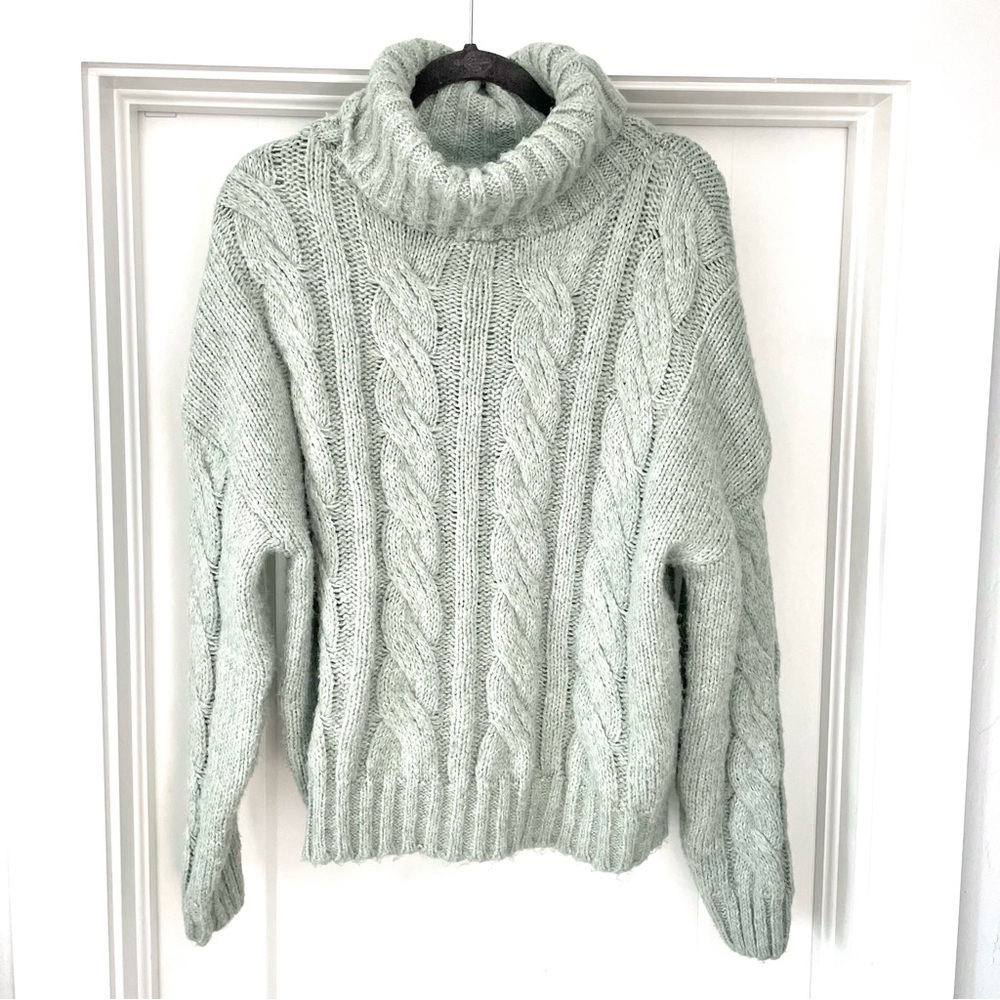 Oversized knit sweater turtleneck sea foam Sz M boho